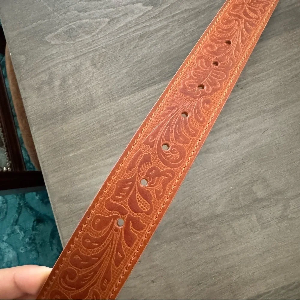 MOST WANTED Leather Wide Western Buckle Tooled Embellished Belt size L NWT